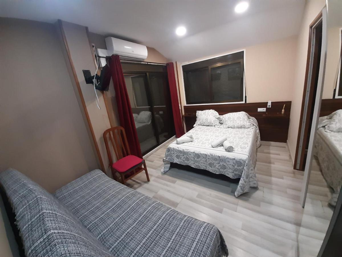 Hostal Escarla Aren Zewnętrze zdjęcie
