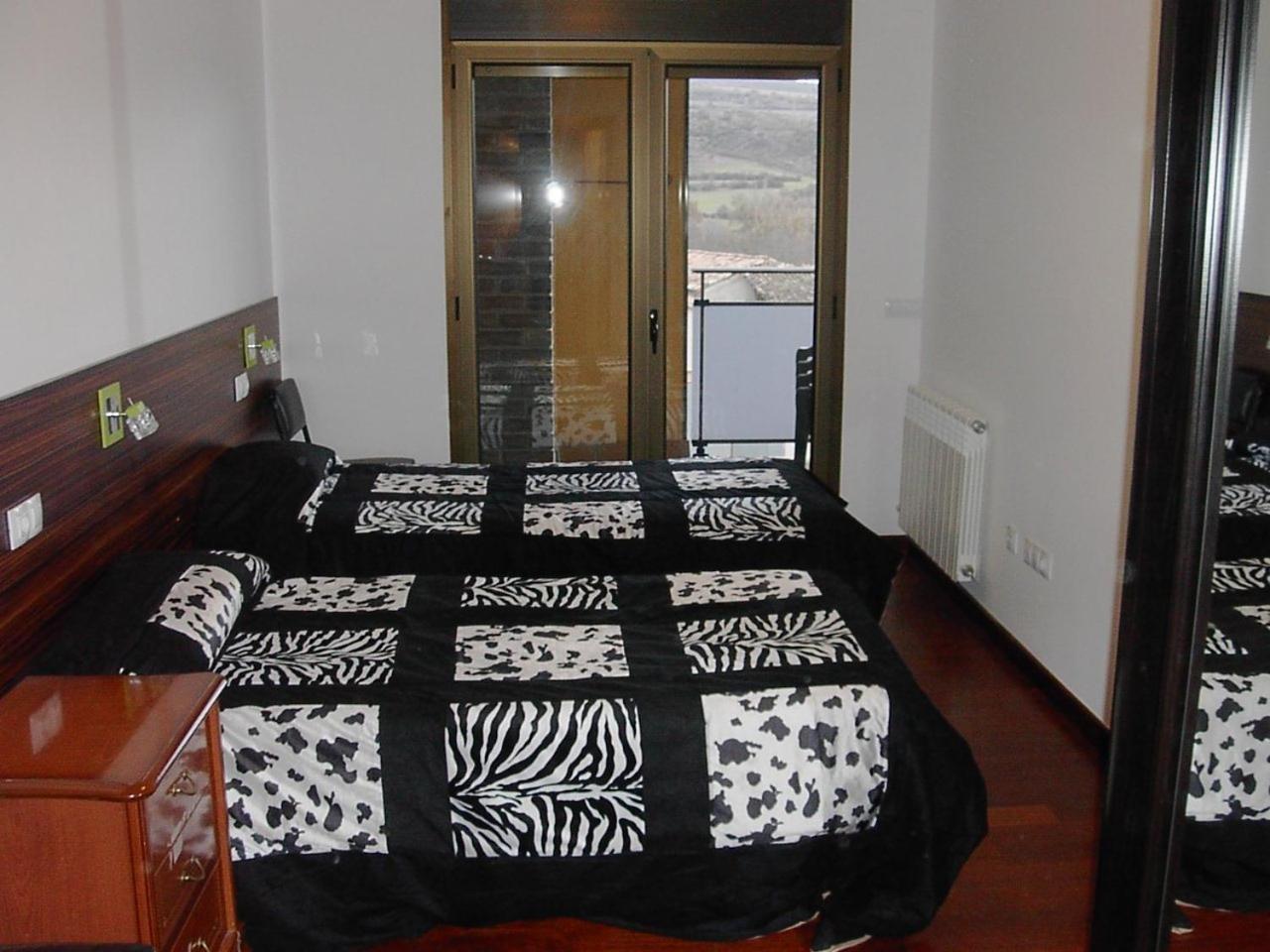 Hostal Escarla Aren Zewnętrze zdjęcie