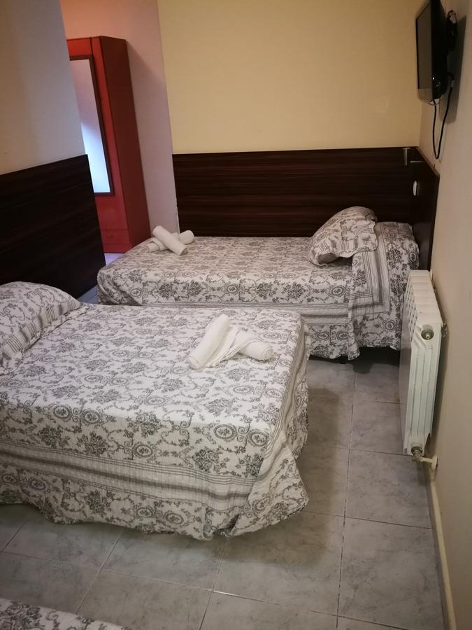 Hostal Escarla Aren Zewnętrze zdjęcie