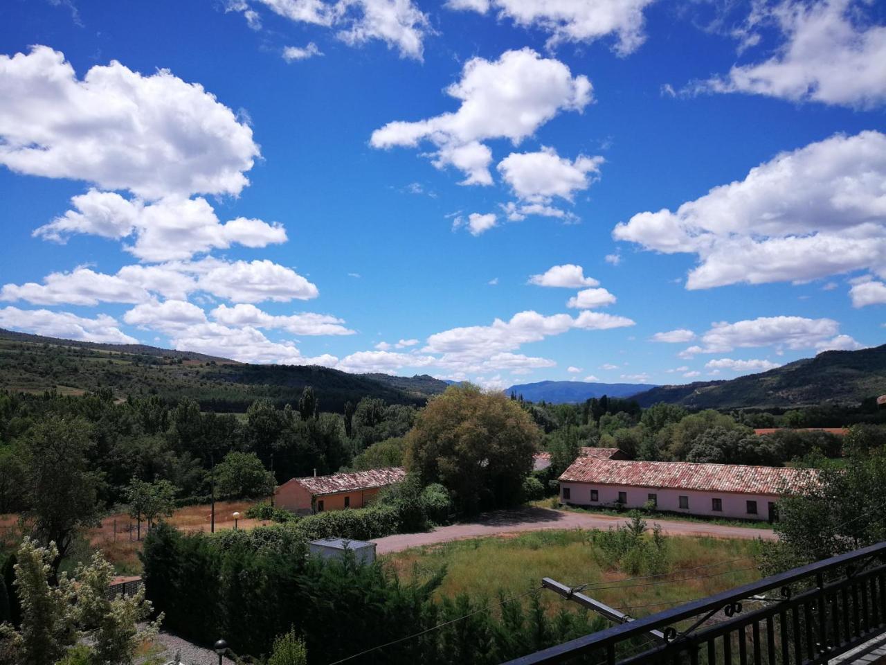 Hostal Escarla Aren Zewnętrze zdjęcie